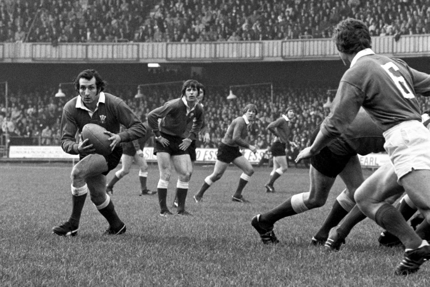 Gareth Edwards playing for Wales vs France, 1972